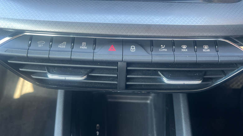 Skoda Octavia 1.4 TSI iV SE Technology DSG 5dr Hatchback